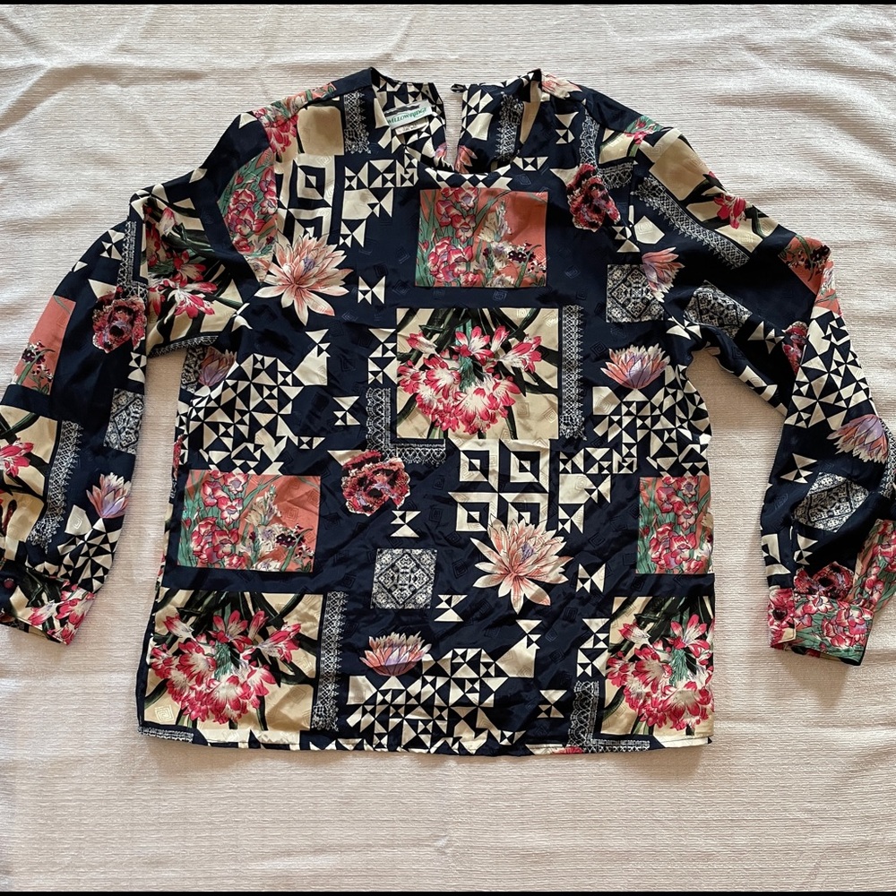 Willow Ridge Size 16 Floral Blouse